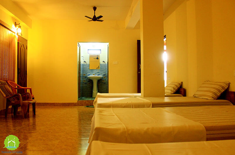 Thekkady Homestay-Economy Room1