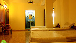 Thekkady Homestay-Economy Room1